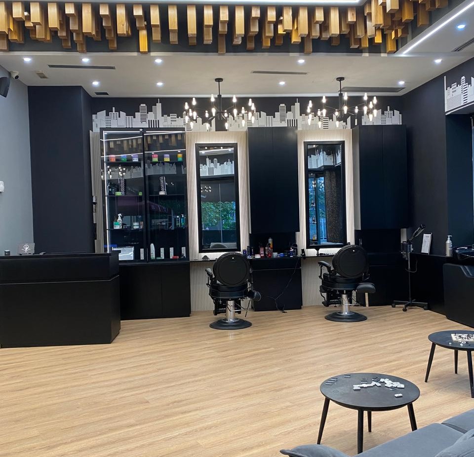 Barber Shop Nano — Komuna e Parisit, Tiranë