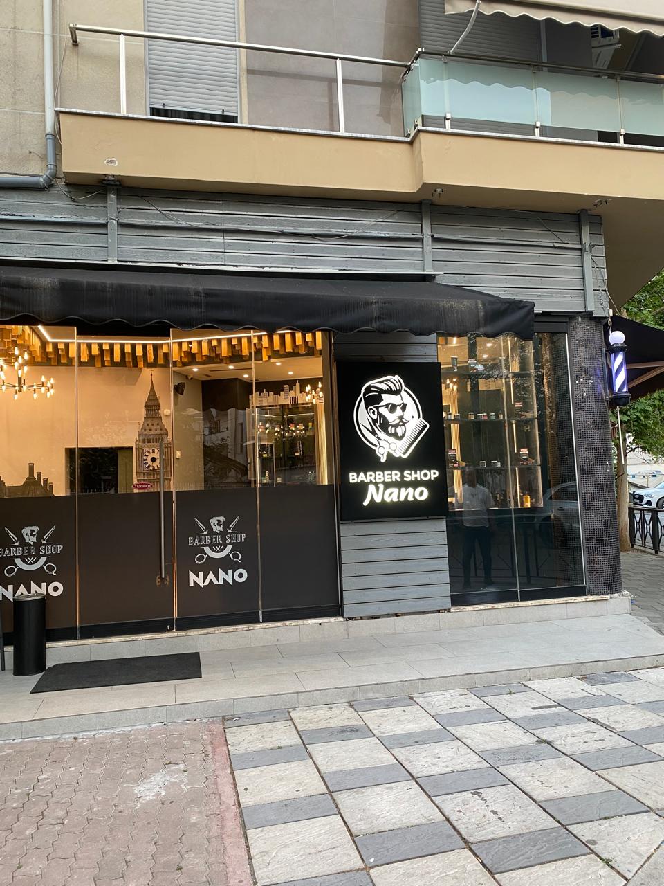 Barber Shop Nano — ambient Komuna e Parisit